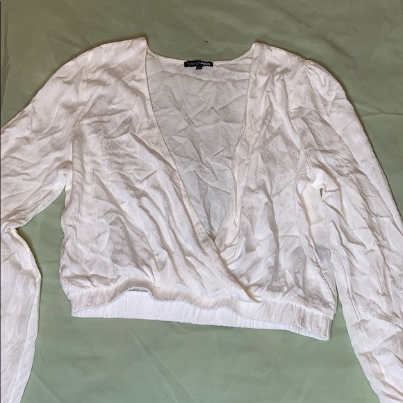 WHITE CROP ‘FASHIONNOVA’ TOP!!! - Picture 6 of 11